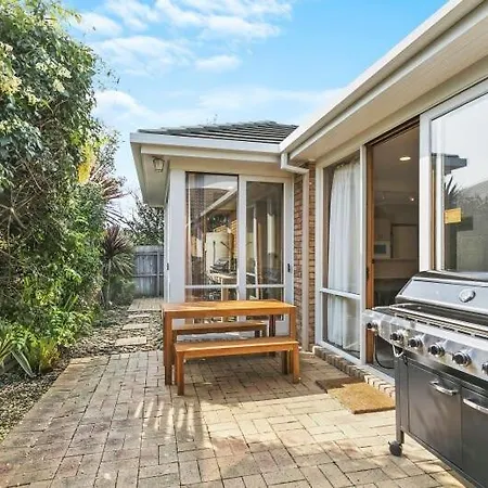 Boston Beach House Near Parks Shops And Beaches Torquay Exterior photo